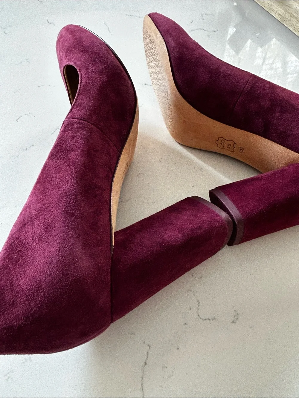 Tory Burch Elizabeth maroon heels/pumps size 9